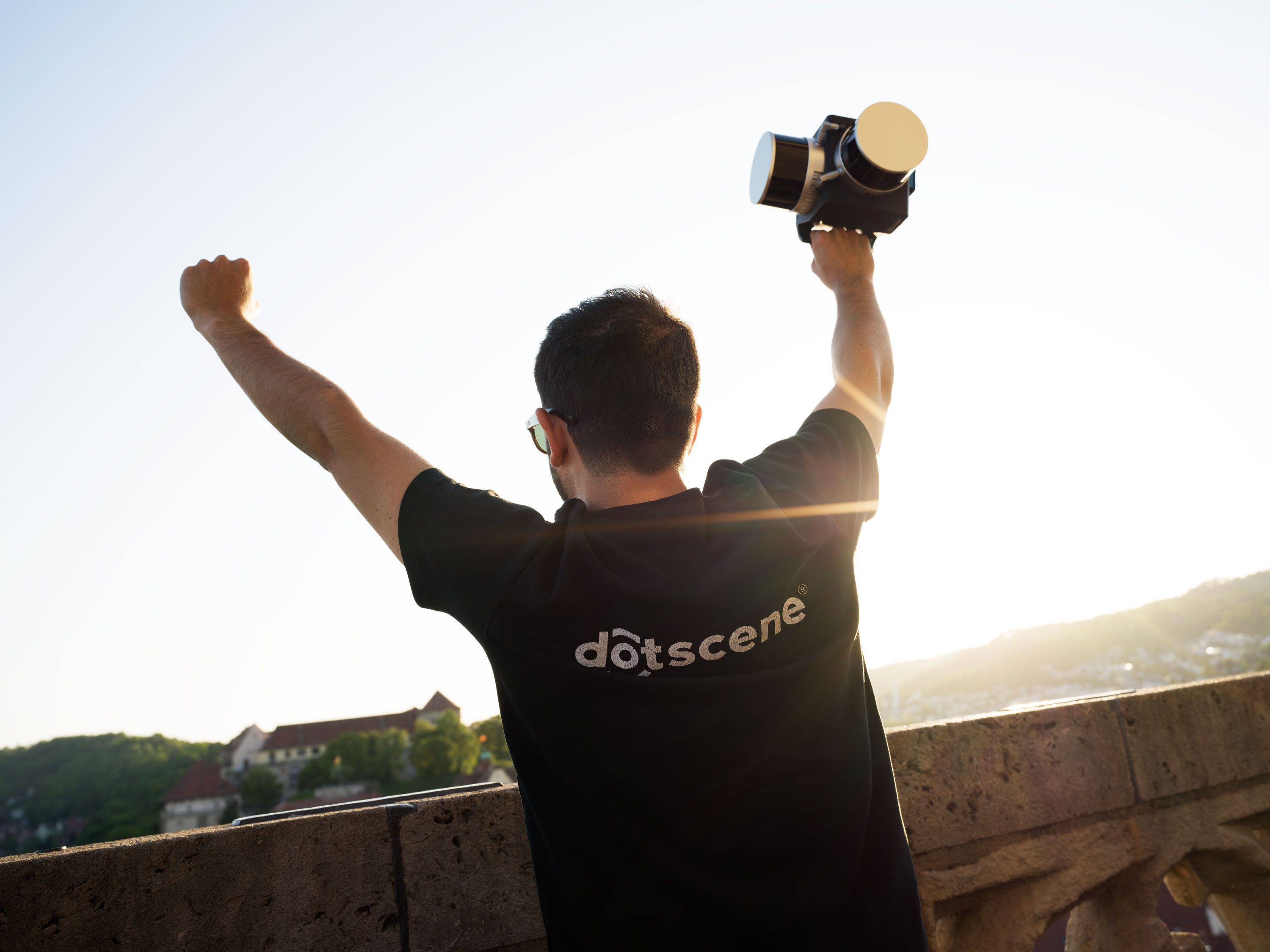 dotscene scanoperator jubelnd mit dotcube